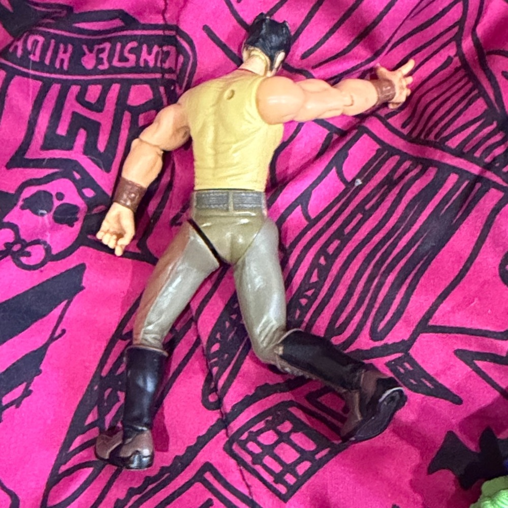 👛Bulk Random Action Figure Trio - Picture 7 of 7